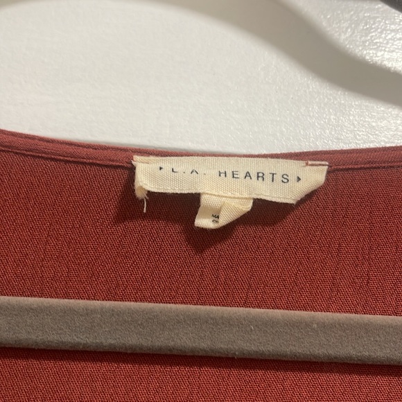 Burgundy LA hearts blouse from pacsun - Picture 3 of 5